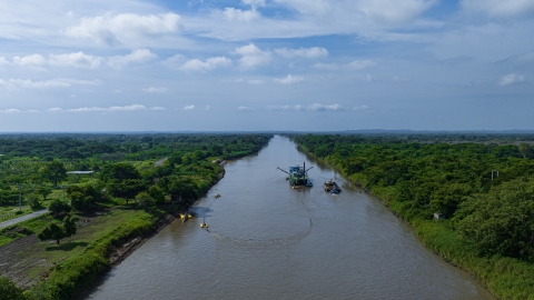 AGENCIA NACIONAL DE INFRAESTRUCTURA Y CONCESIONARIO INICIAN DRAGADO DEL CANAL DEL DIQUE