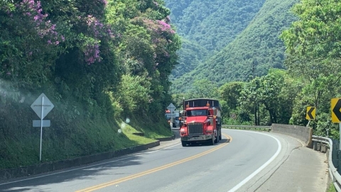 Desde el día de ayer operación bajo el sistema de Bypass (tráfico bidireccional) desde el K65+000 puente La Pala hasta el K71+500 sector Pipiral