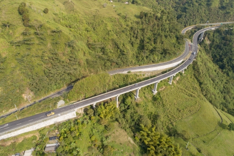 El Gobierno nacional entrega 19 kilómetros de doble calzada en el proyecto Autopista al Mar 1: se benefician 2.600.000 habitantes