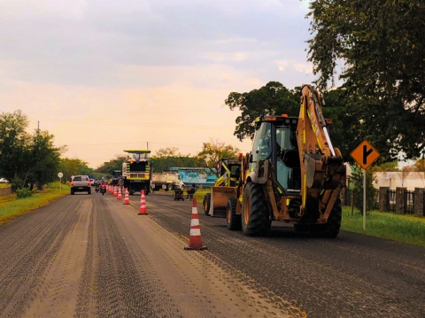 Tras el primer año de inicio de obras, se han rehabilitado y mejorado 85 kilómetros en la vía Cambao-Manizales 