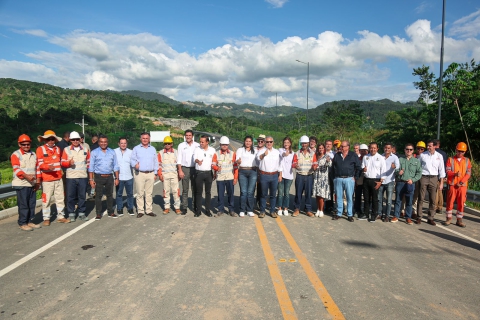 Es con hechos que el Gobierno de Iván Duque le cumple a Santander: entrega 25 km de calzada sencilla, los túneles de La Sorda y La Paz y el viaducto Río Sucio