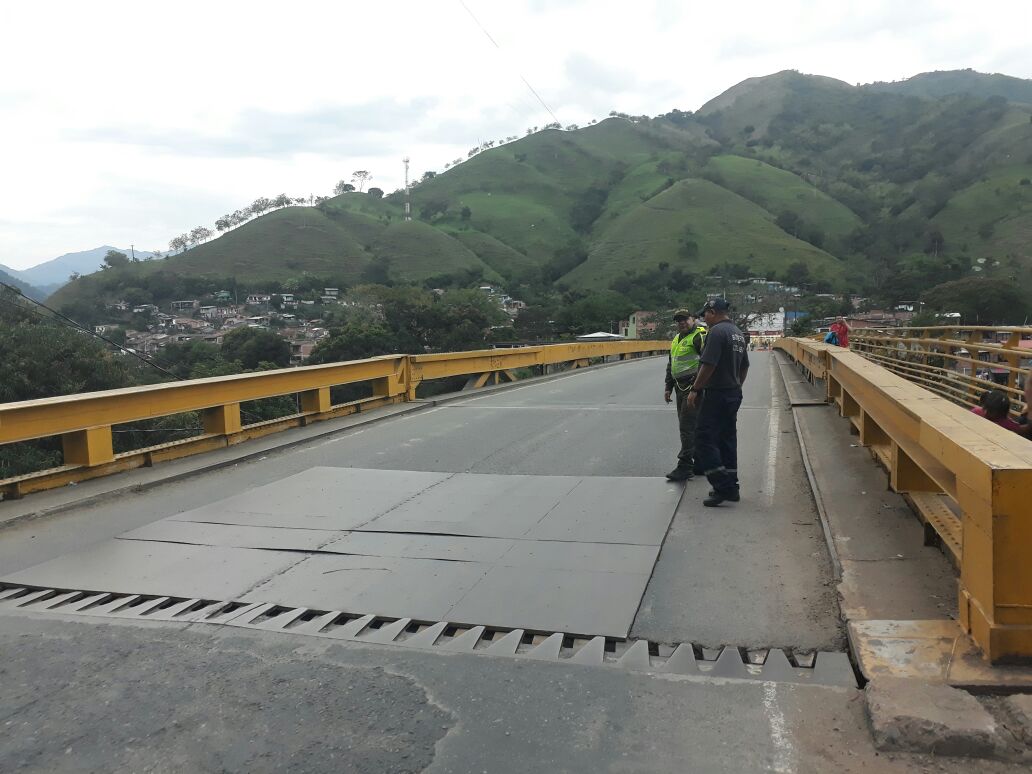 Cierre preventivo en el puente de Irra