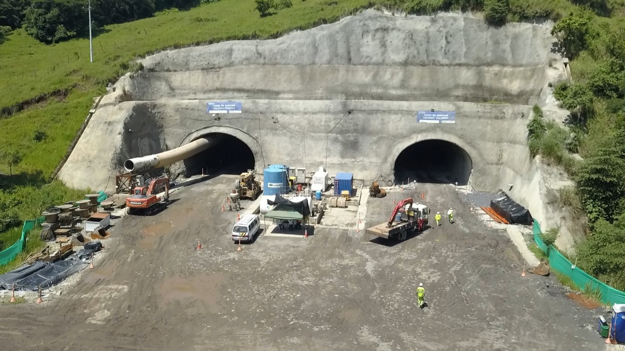 Los túneles de Sinifaná en Antioquia, terminan su fase de excavación Los túneles de Sinifaná en Antioquia, terminan su fase de excavación