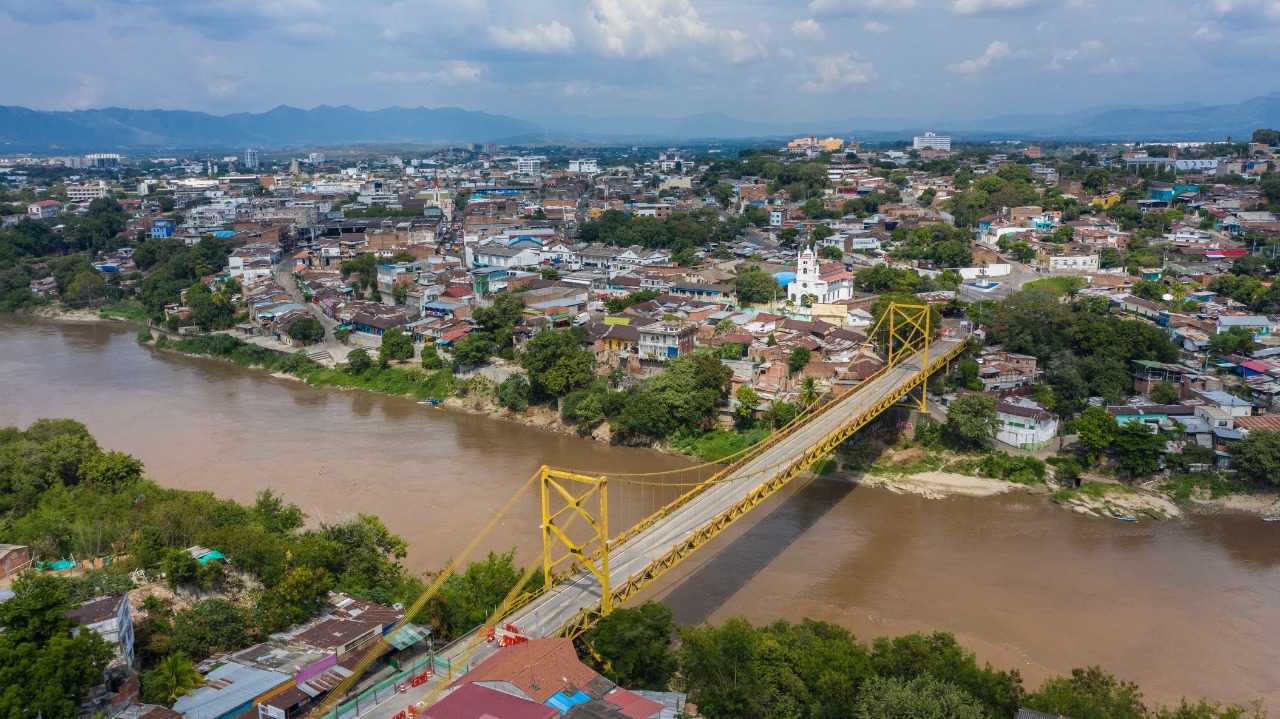  Gobierno nacional reabre Puente Mariano Ospina Pérez para peatones