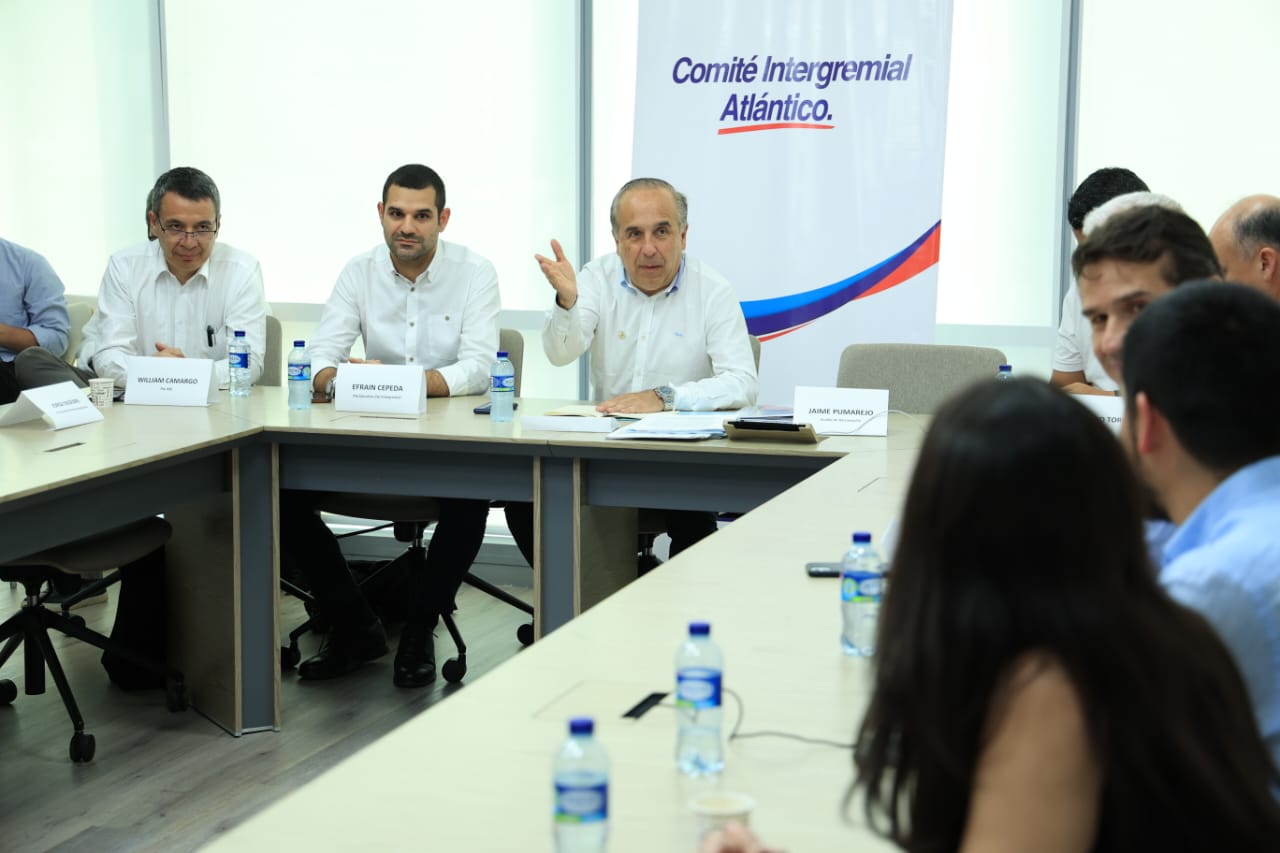 Ministro de Transporte se reunió con gremios del Atlántico para conversar sobre proyectos clave de infraestructura en la región Caribe